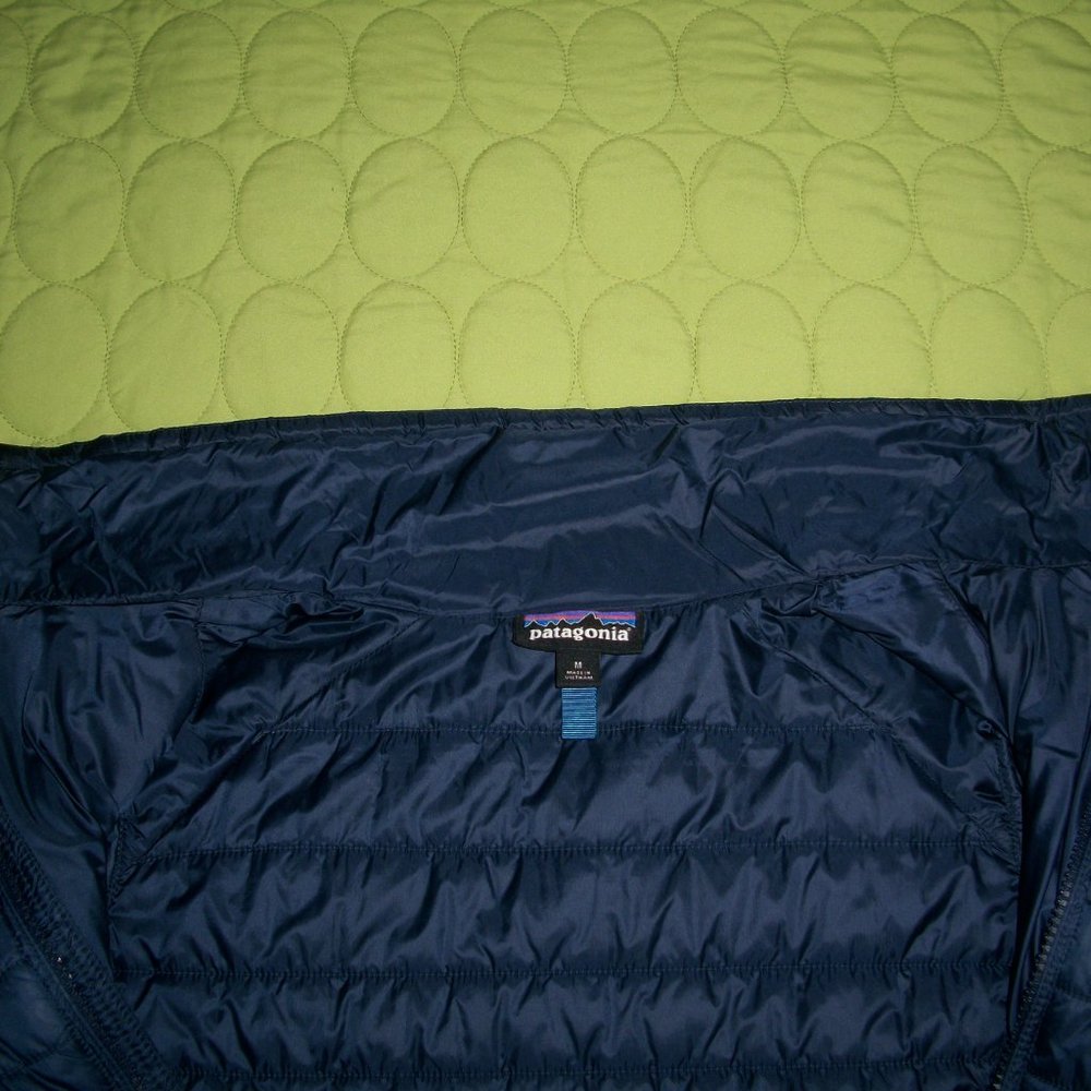 Patagonia Women's Dark Blue Coat - Picture 4 of 16